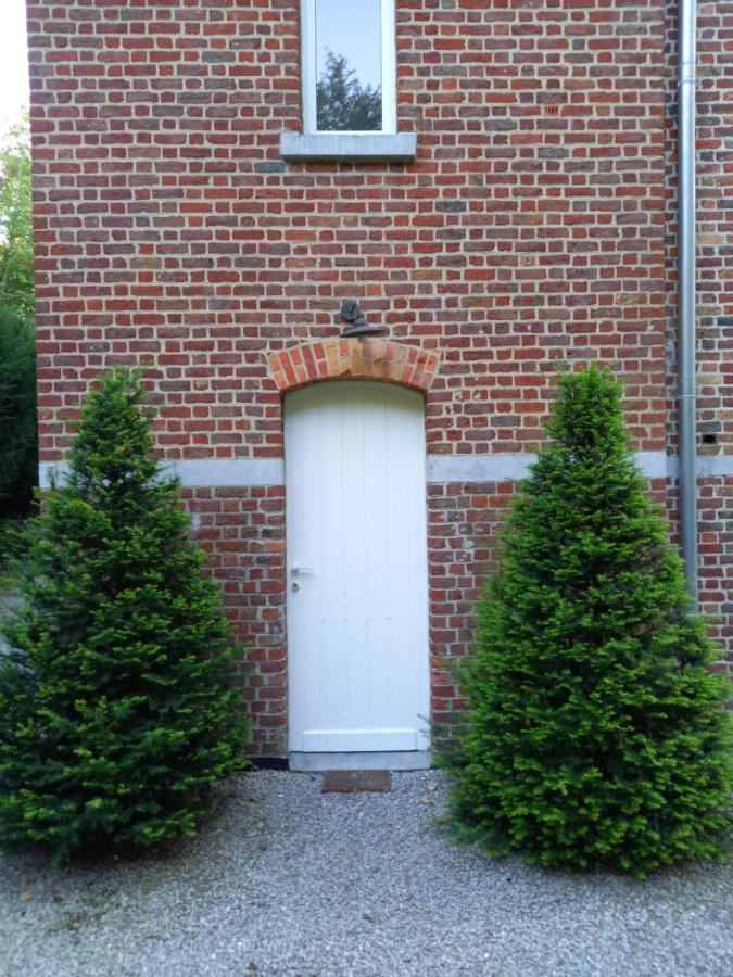 La Tour D'Heloise - 10' De Bruxelles Bed & Breakfast ลาอุลป์ ภายนอก รูปภาพ