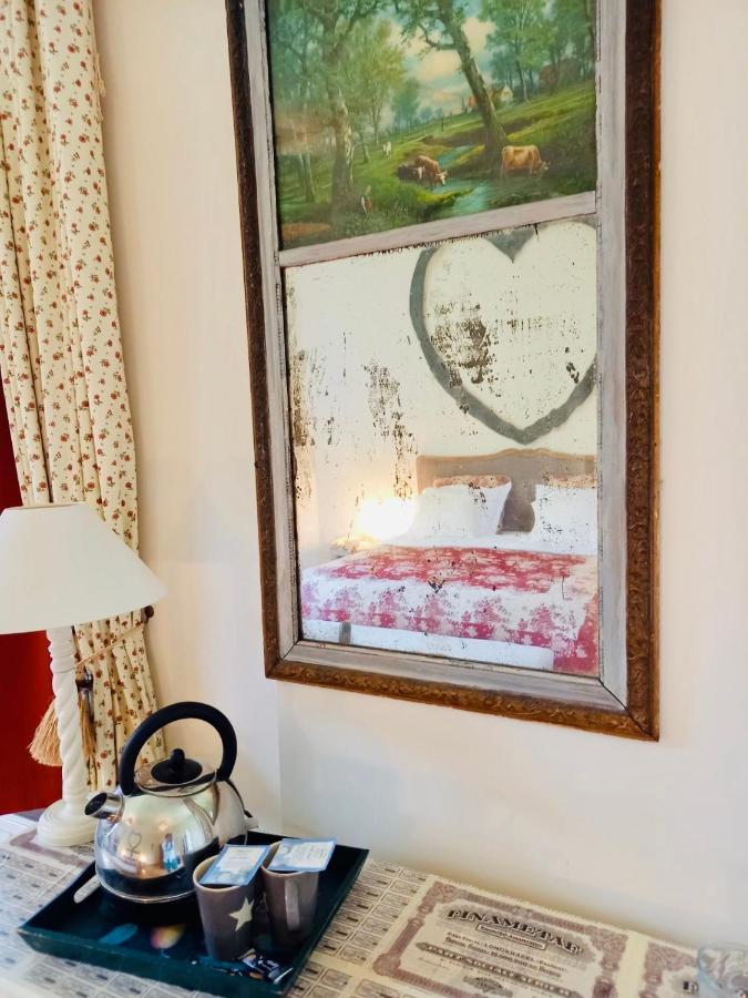 La Tour D'Heloise - 10' De Bruxelles Bed & Breakfast ลาอุลป์ ภายนอก รูปภาพ